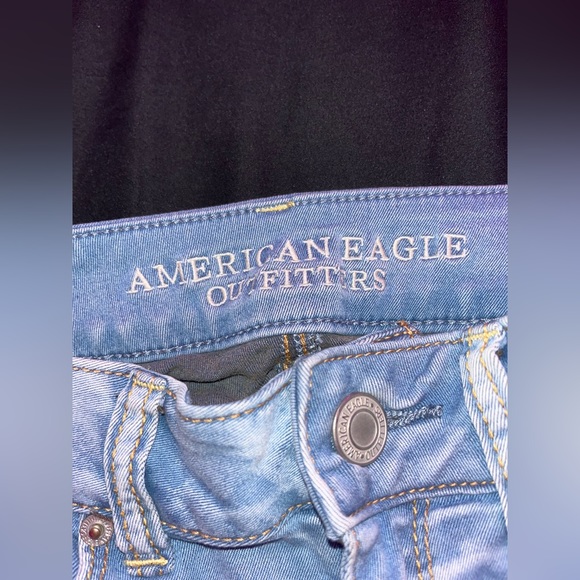 American eagle outfitters jeans. Size 2. - Picture 2 of 2